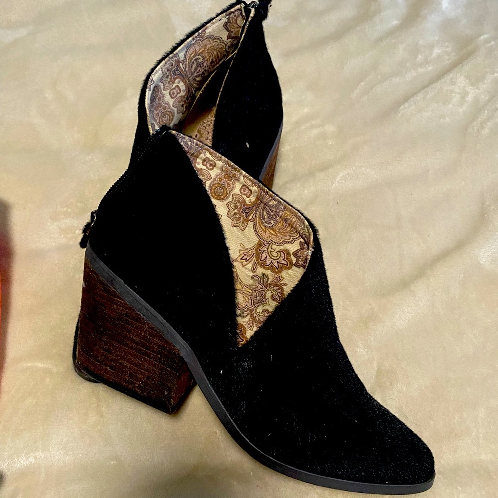 Black Heel bootie